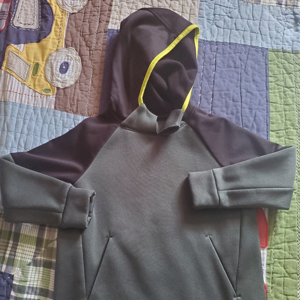 Old Navy pullover hoodie
